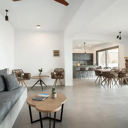 Develikia Private Villas, Auralis, *