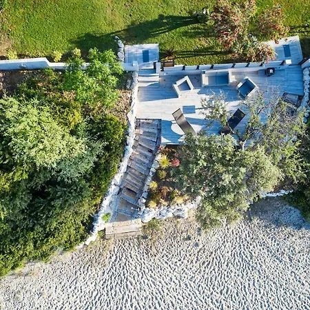 Develikia Private 2 - Villa *
